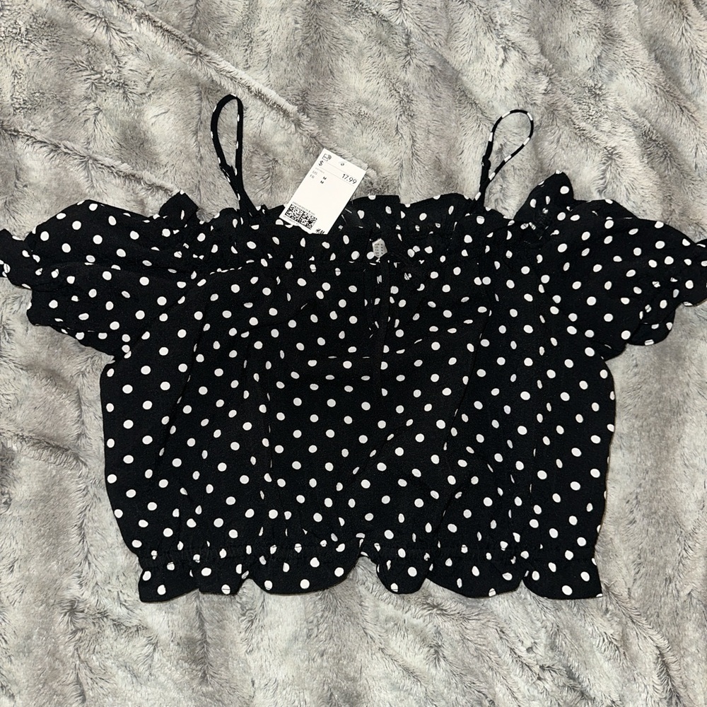 BRAND NEW women’s medium black and white polka dot off the shoulder crop top
